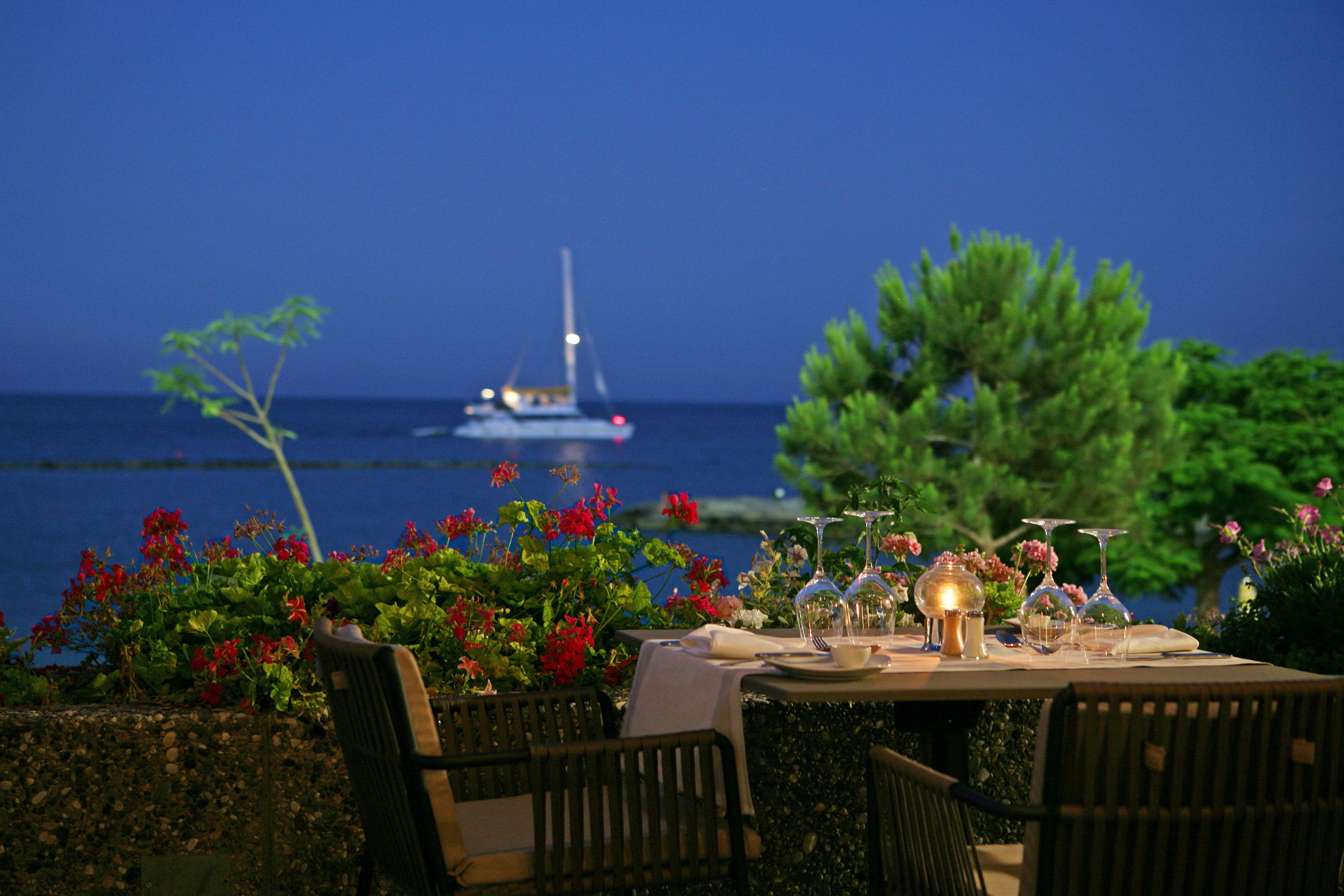 Crowne Plaza Limassol, An Ihg Hotel Exterior foto